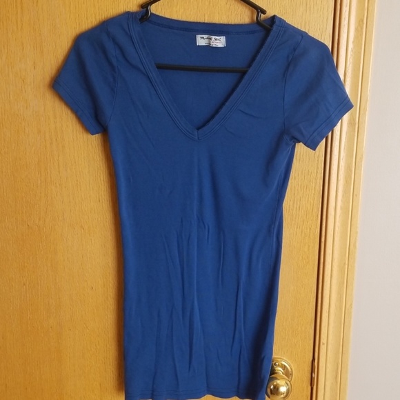 Michael Stars Tops - Women's Michael Stars blue v neck ... OSFA